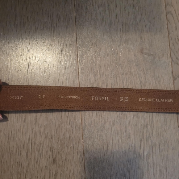 FOSSIL Genuine Leather Belt - Picture 2 of 7
